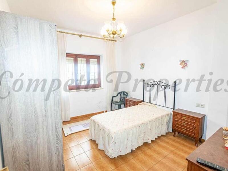 8 bedroom Townhouse for sale 8 bedroom Townhouse for sale