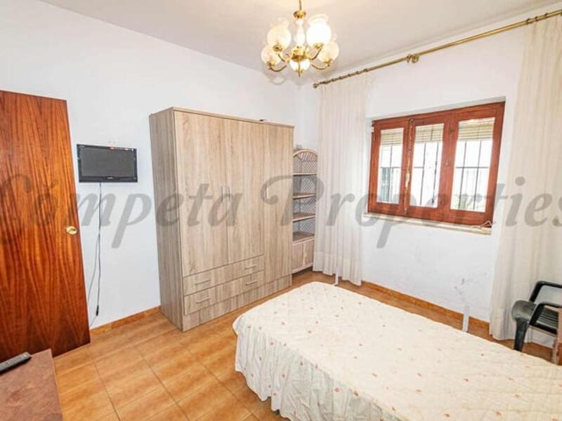 8 bedroom Townhouse for sale 8 bedroom Townhouse for sale