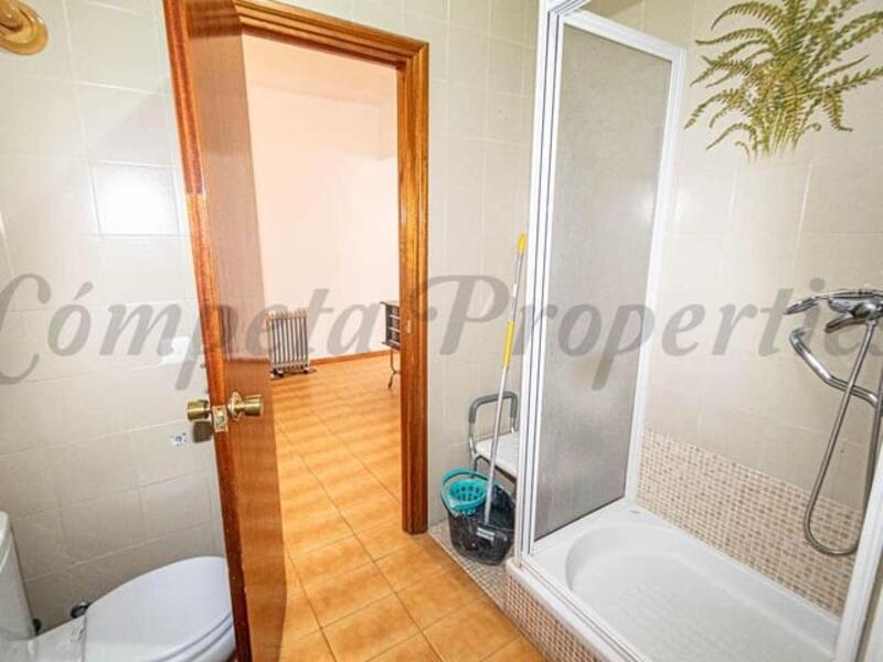 8 bedroom Townhouse for sale 8 bedroom Townhouse for sale