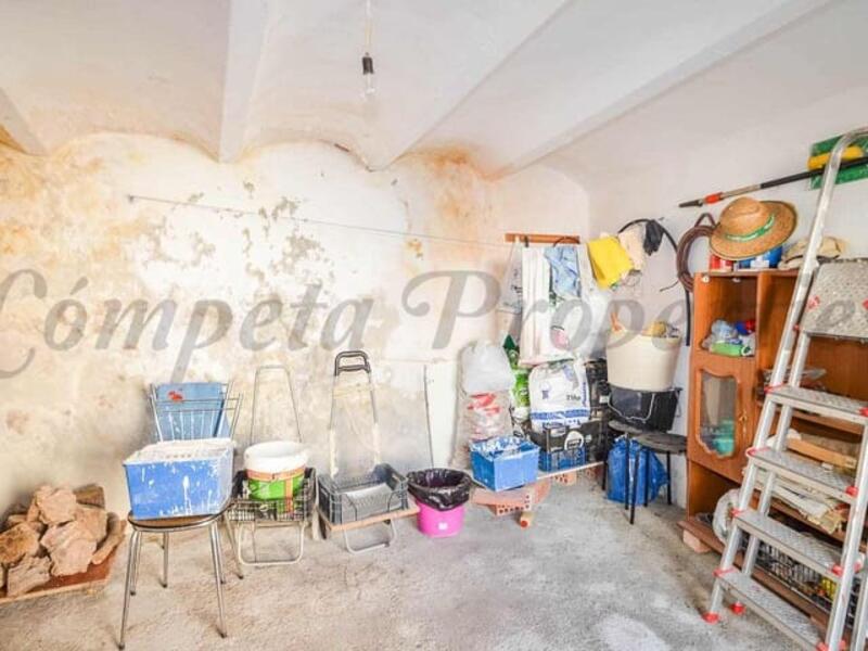 2 bedroom Townhouse for sale