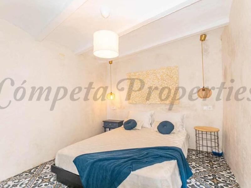 3 спальная комната городская тюрьма продается