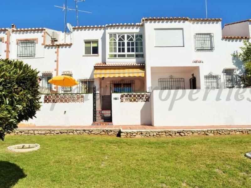 Stadthaus für Langzeitmiete in Nerja, Málaga
