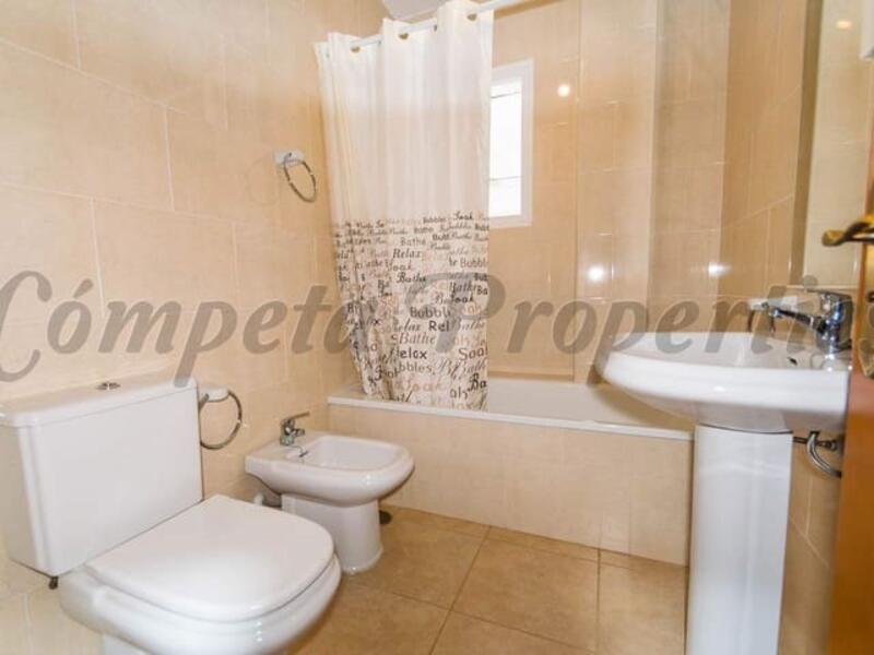 3 Cuarto Adosado para alquiler a largo plazo