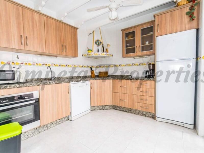 3 Cuarto Adosado para alquiler a largo plazo