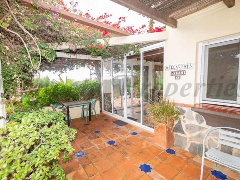 2 bedroom Country House for sale