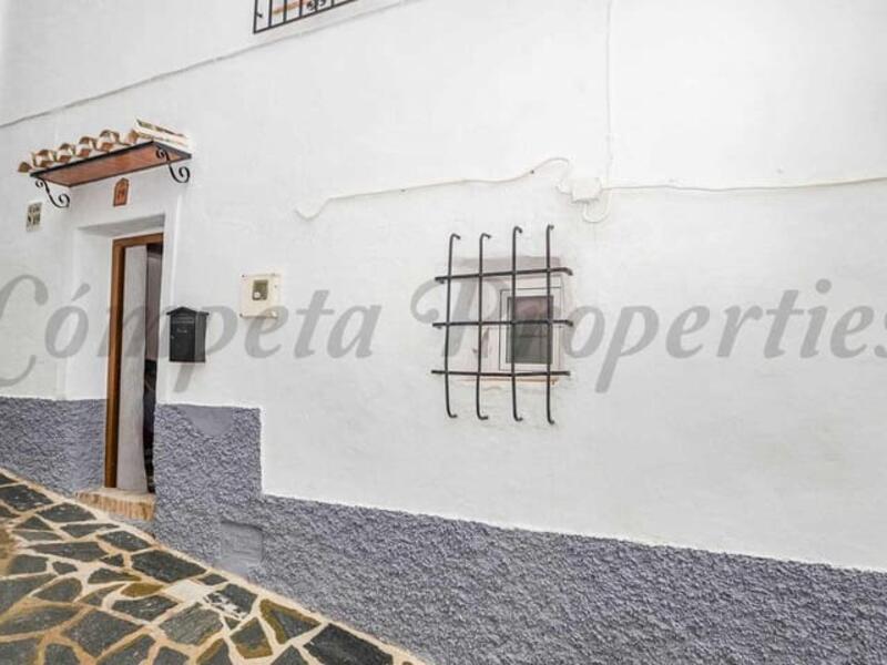 Maison de Ville à vendre dans Canillas de Aceituno, Málaga