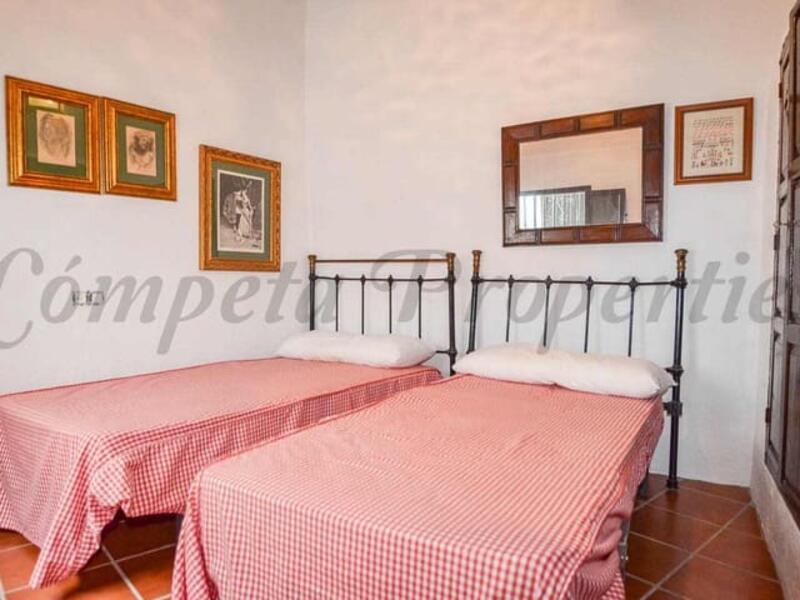 3 bedroom Townhouse for sale