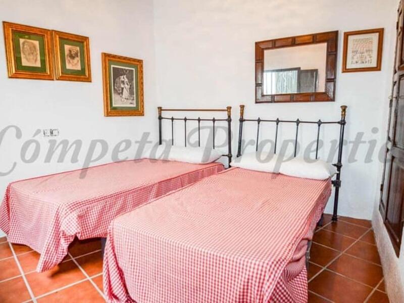 3 bedroom Townhouse for sale