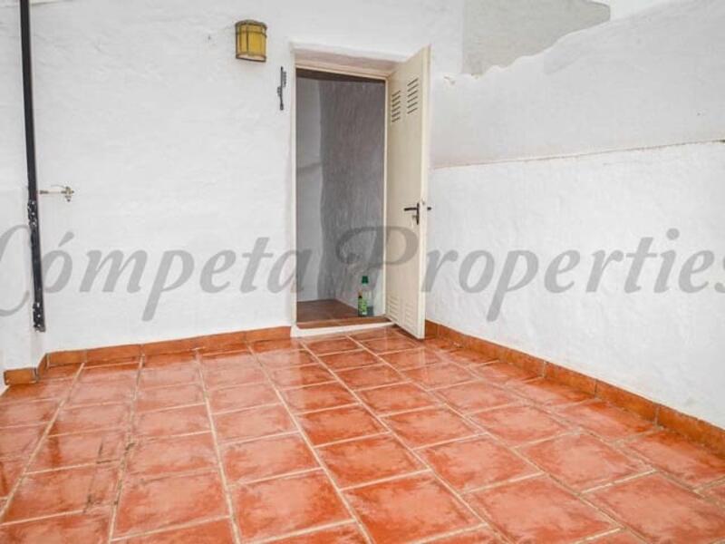 3 bedroom Townhouse for sale