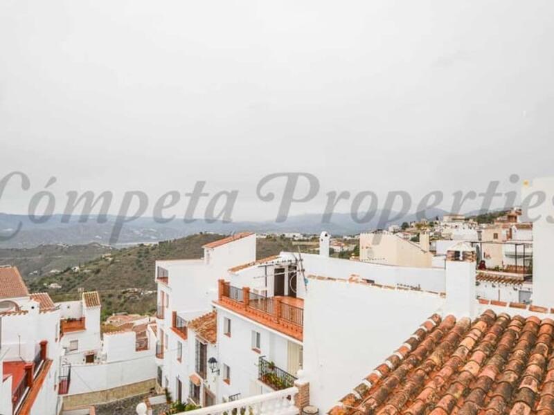 3 bedroom Townhouse for sale