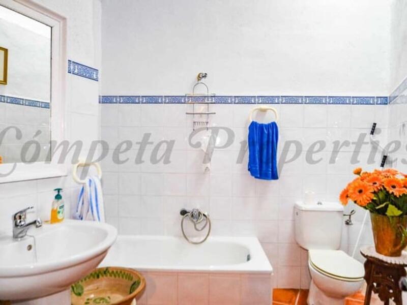 3 bedroom Townhouse for sale