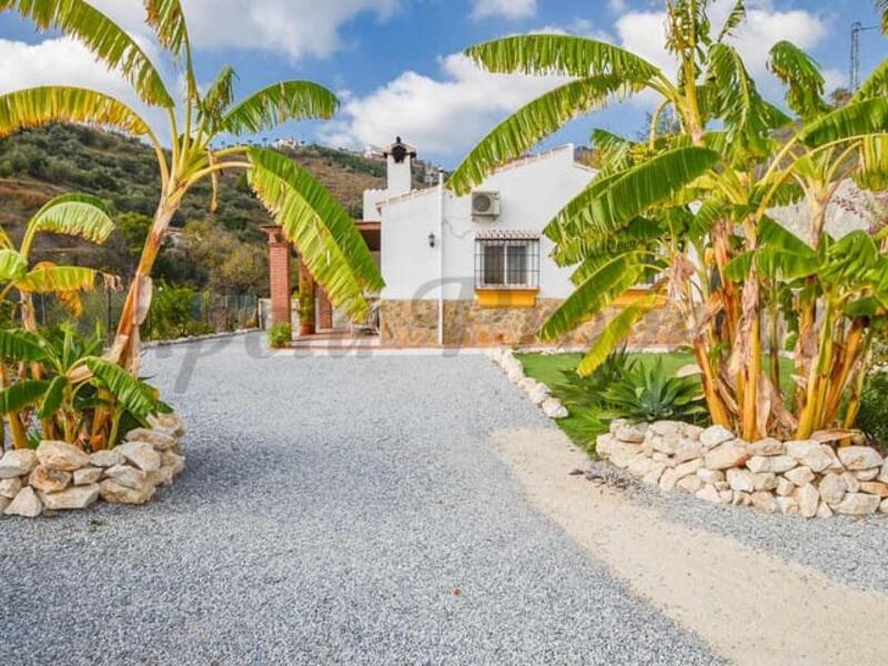 Villa à louer à long terme dans Archez, Málaga