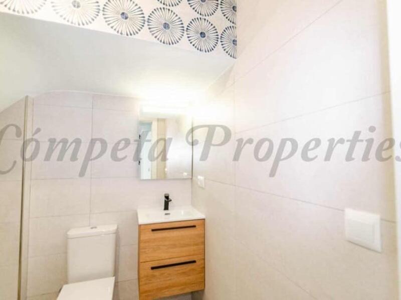 2 bedroom Townhouse for sale