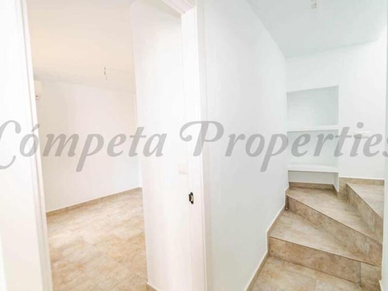 2 bedroom Townhouse for sale