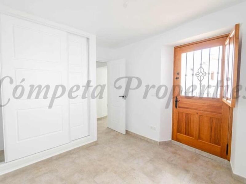 2 bedroom Townhouse for sale