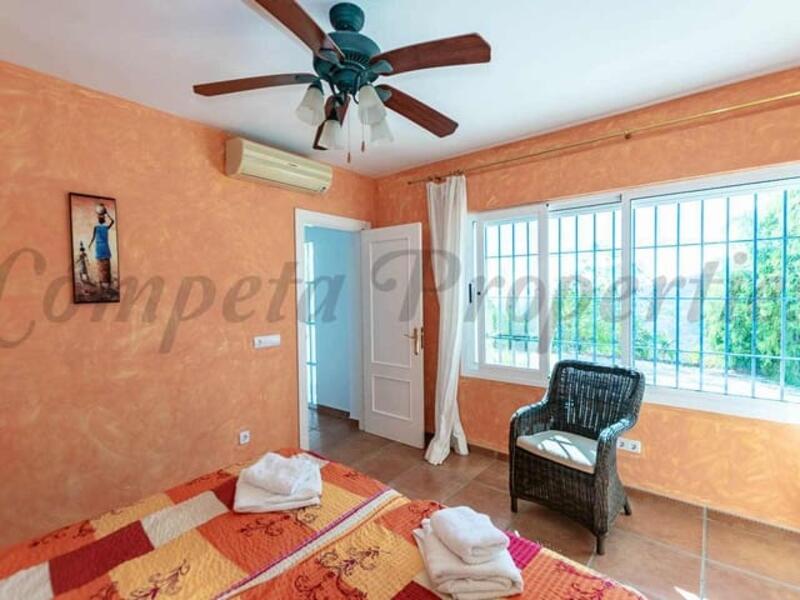 2 slaapkamer Villa Te koop 2 slaapkamer Villa Te koop