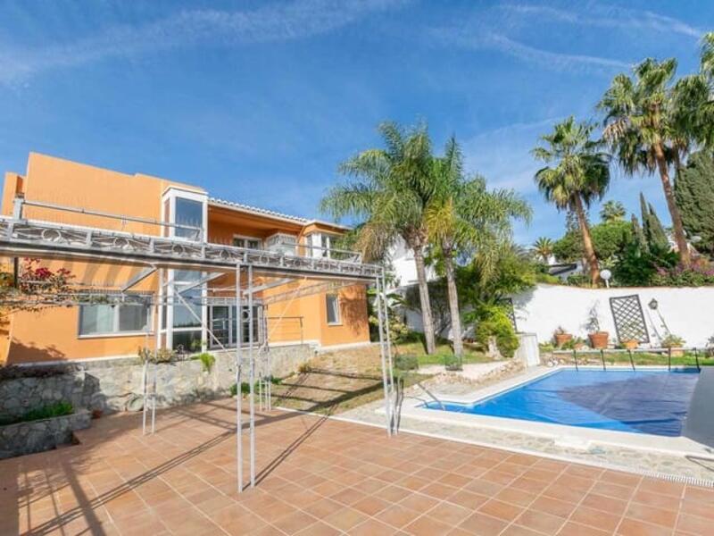 3 bedroom Townhouse for sale