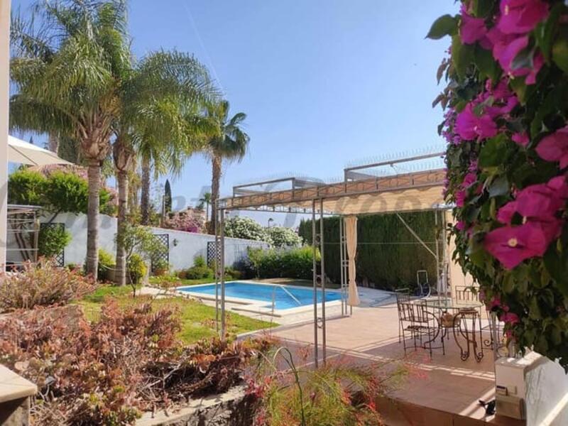 3 bedroom Townhouse for sale