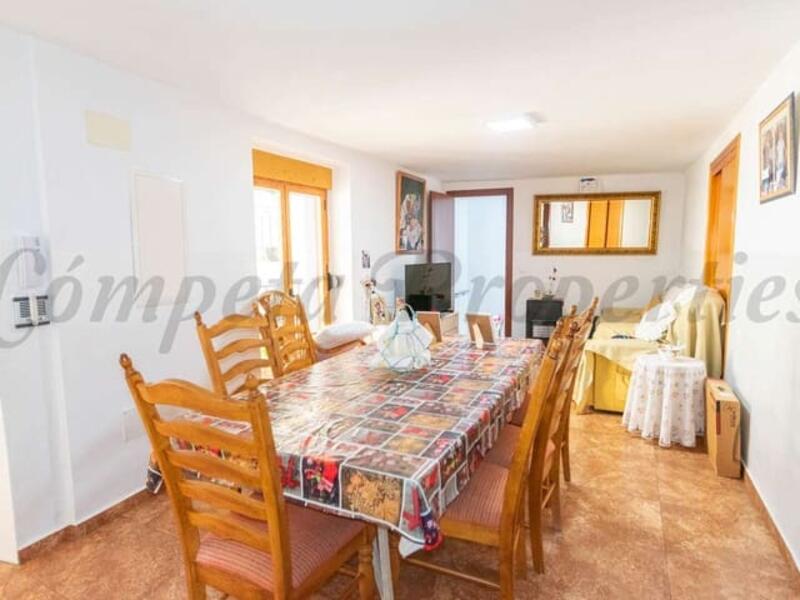 6 chambre Maison de Ville à louer à long terme 6 chambre Maison de Ville à louer à long terme