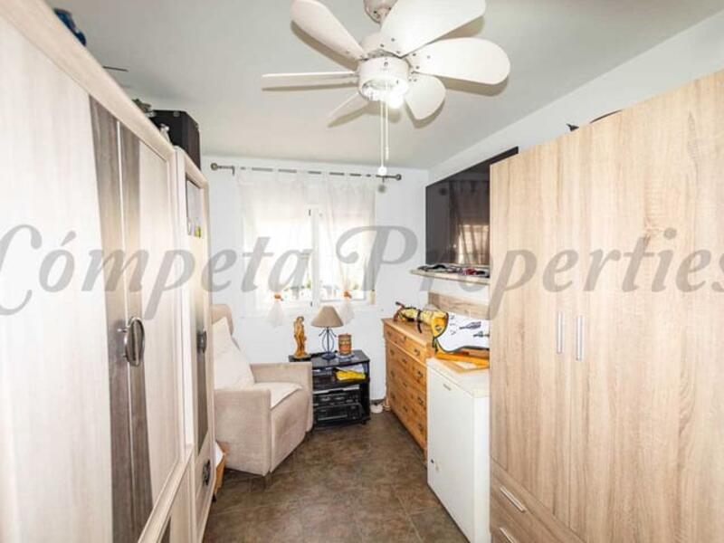 3 спальная комната городская тюрьма продается 3 спальная комната городская тюрьма продается