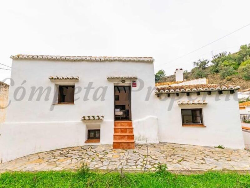 Rekkehus til salgs i Salares, Málaga