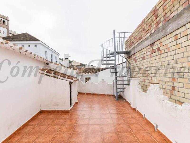 3 bedroom Townhouse for sale