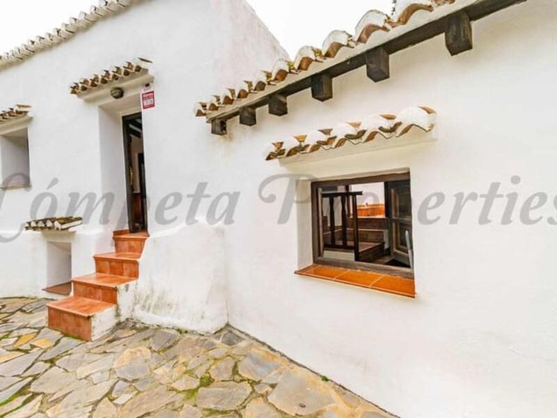 3 bedroom Townhouse for sale