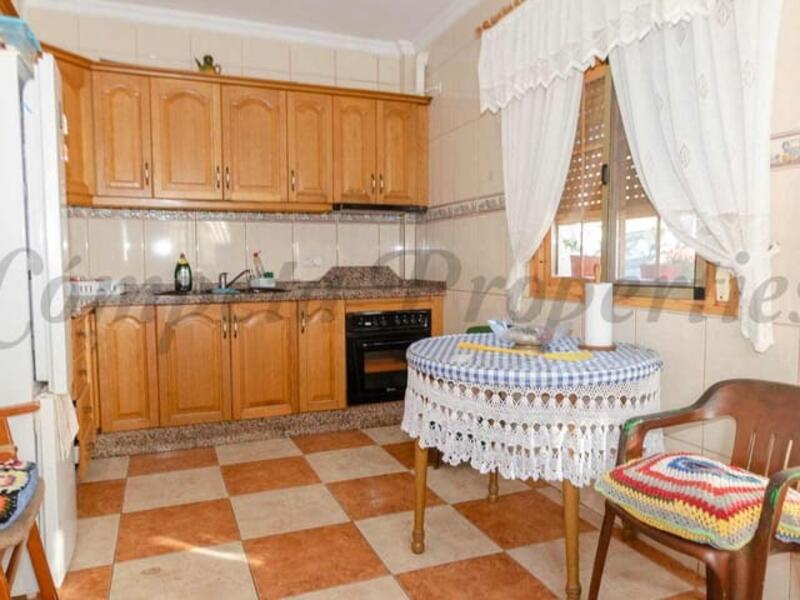 3 bedroom Townhouse for sale