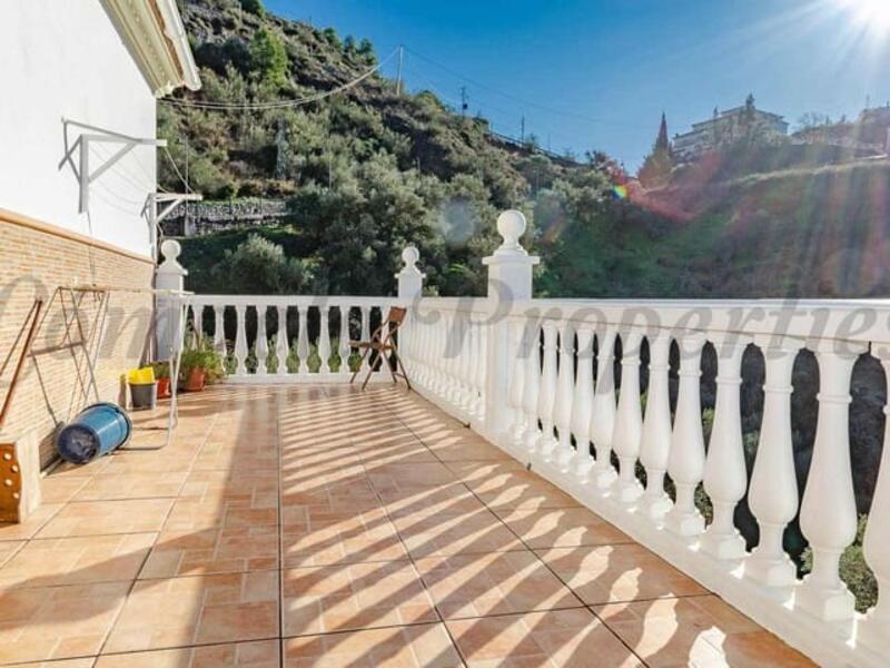 3 bedroom Townhouse for sale