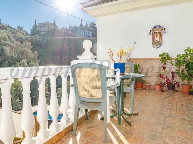 3 bedroom Townhouse for sale