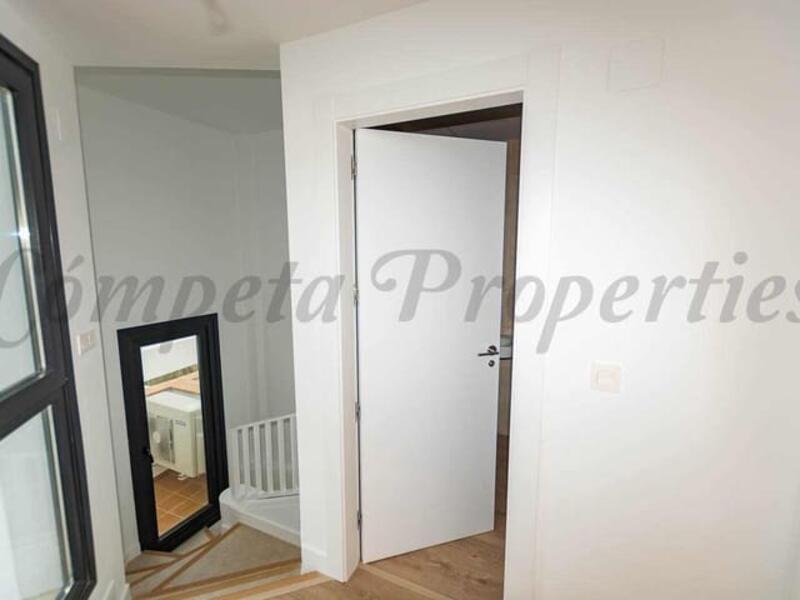 2 slaapkamer Gezinswoning Te koop