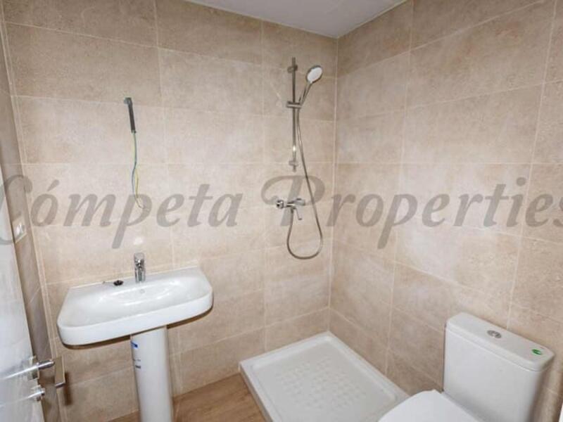 2 slaapkamer Gezinswoning Te koop