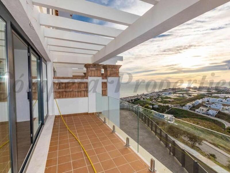 2 slaapkamer Gezinswoning Te koop