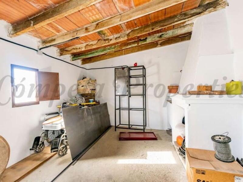 3 bedroom Townhouse for sale