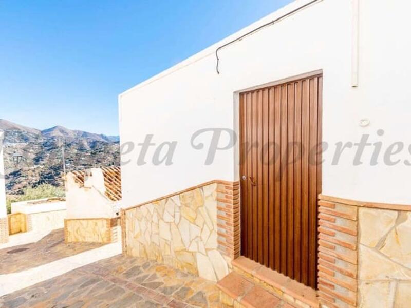 3 bedroom Townhouse for sale