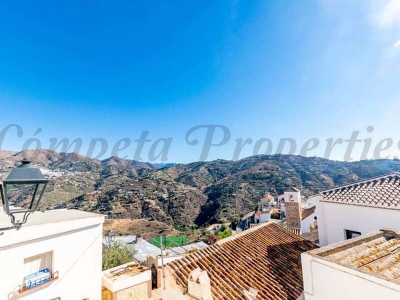 3 bedroom Townhouse for sale