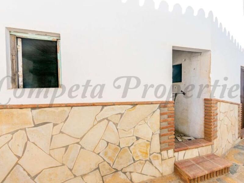 3 bedroom Townhouse for sale