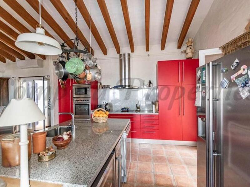 5 bedroom Villa for sale