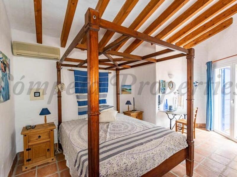 5 bedroom Villa for sale