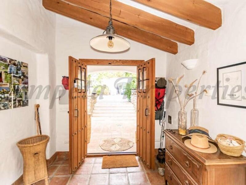 5 bedroom Villa for sale