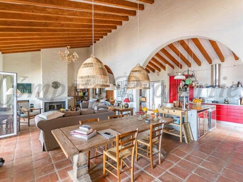 5 bedroom Villa for sale