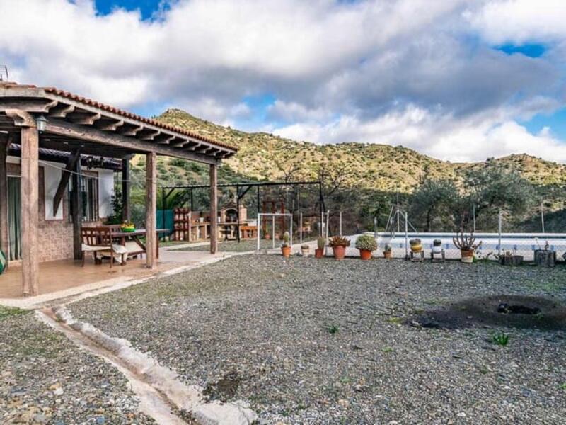 вилла продается в Comares, Málaga