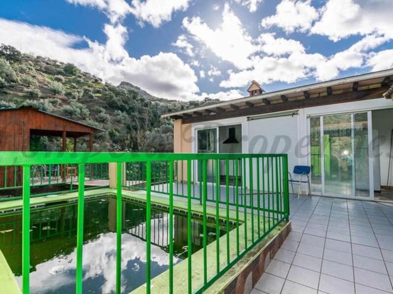 5 Schlafzimmer Villa zu verkaufen 5 Schlafzimmer Villa zu verkaufen