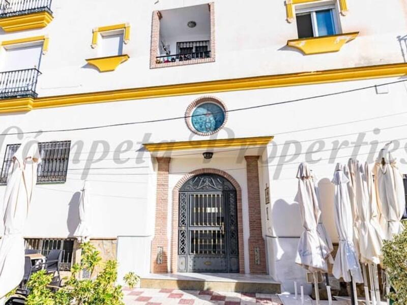 Lägenhet för långsiktig hyra i Competa, Málaga