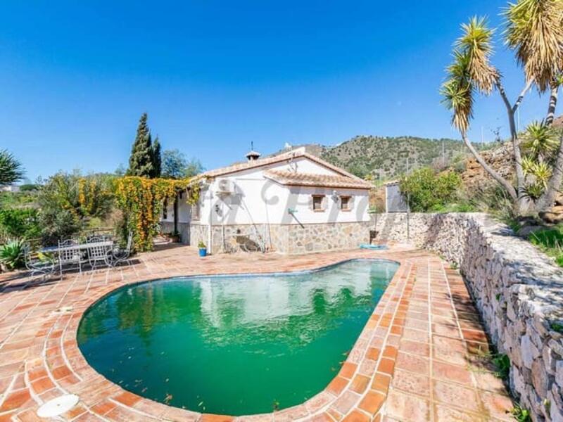 3 bedroom Country House for sale