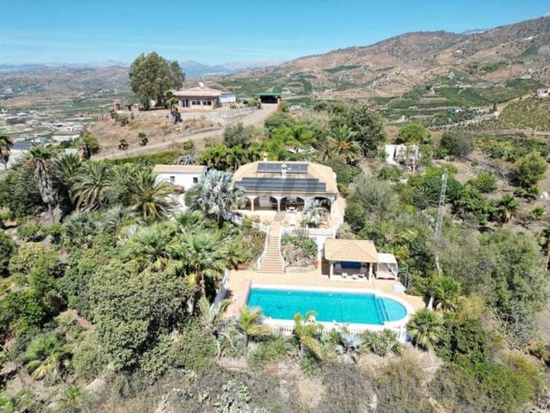 вилла продается в Velez Malaga, Málaga