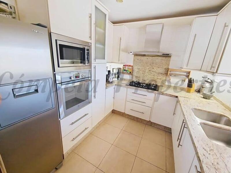 4 спальная комната вилла продается