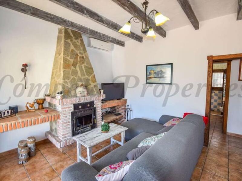 2 bedroom Country House for Long Term Rent