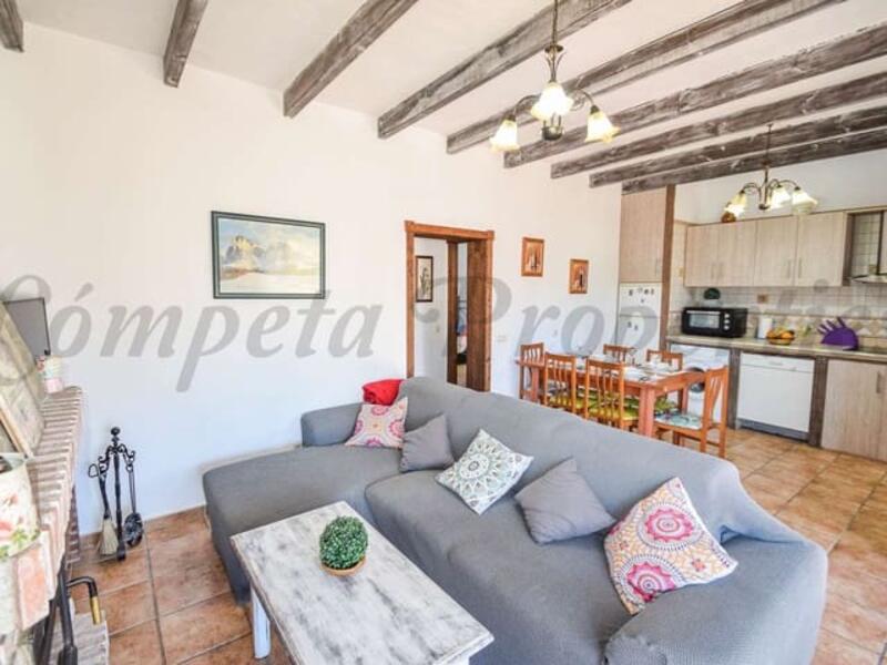 2 bedroom Country House for Long Term Rent