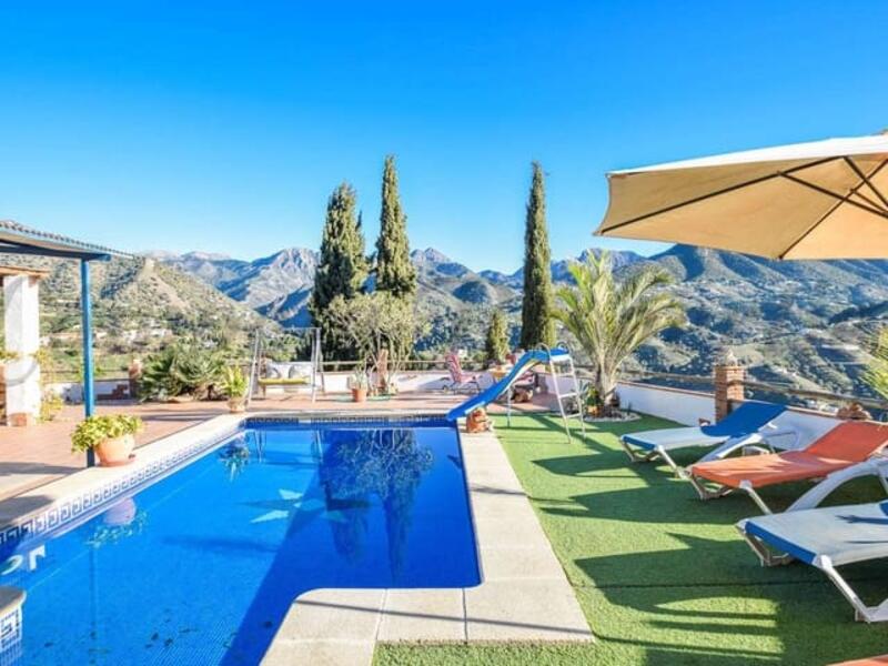 2 bedroom Country House for Long Term Rent